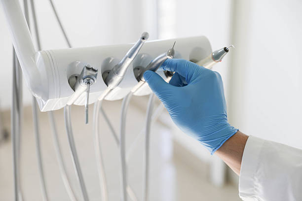 Professional Tooth Extraction technician working in Decatur, TX